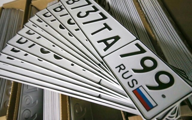 Почему тюнинг госномеров превращается в путь к штрафам и лишению прав