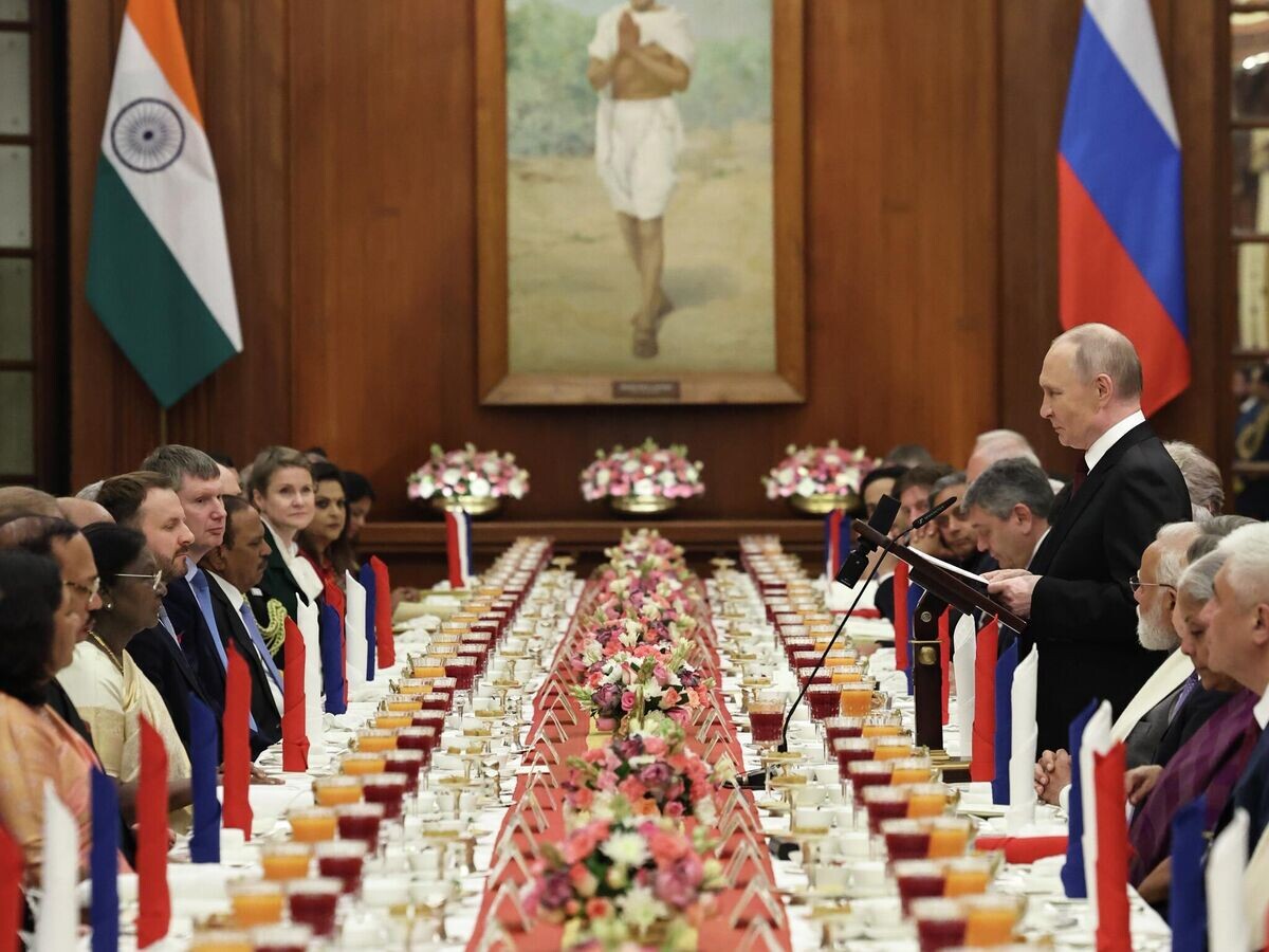    Президент РФ Владимир Путин на торжественном приеме в его честь в Президентском дворце в Нью-Дели | © РИА Новости / POOL