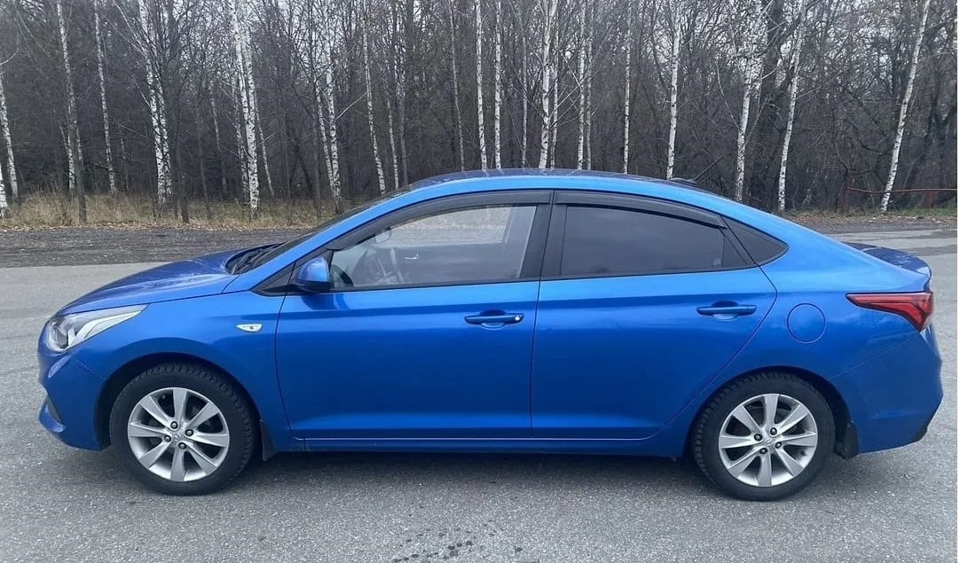 Hyundai Solaris.Уличная фотосессия