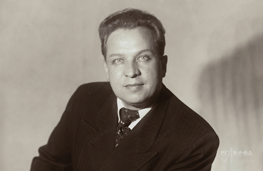 Ан.А. Иванов – народный артист СССР, солист Большого театра / Москва. Сентябрь 1950 г. / Фотография: ТАСС / РГАКФФД. Арх.№ 4-31374 