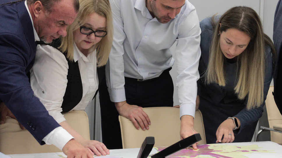 Депутаты заксобрания удивились, что в окончательном варианте проектов их предложения не учтены .📷Фото: Сергей Титов / Коммерсантъ