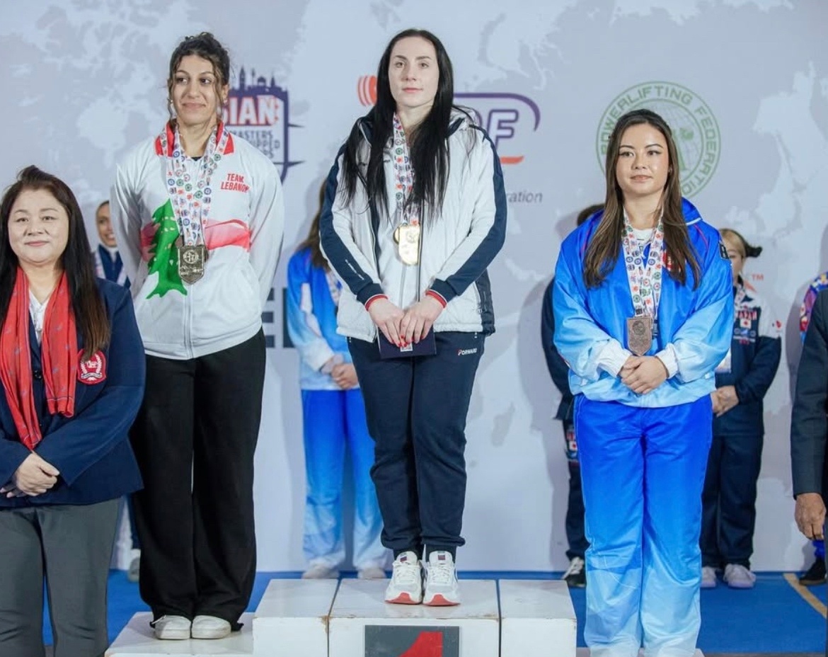    В этом году Анна Кабак (на снимке в центре) выиграла и юниорское первенство Азии, и взрослый чемпионат