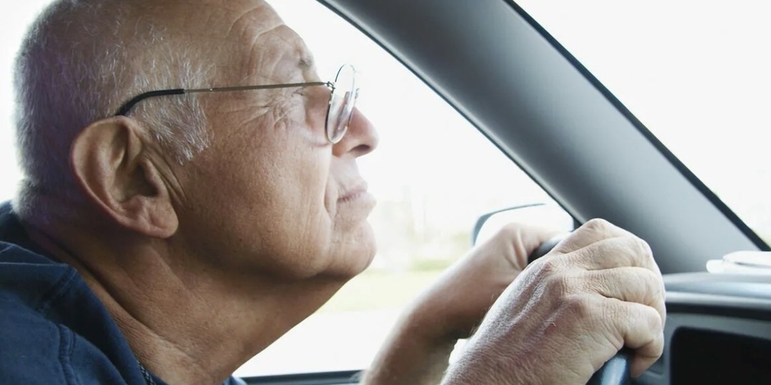 Возраст не повод для запретов: почему идея ограничить права пожилым водителям не прижилась