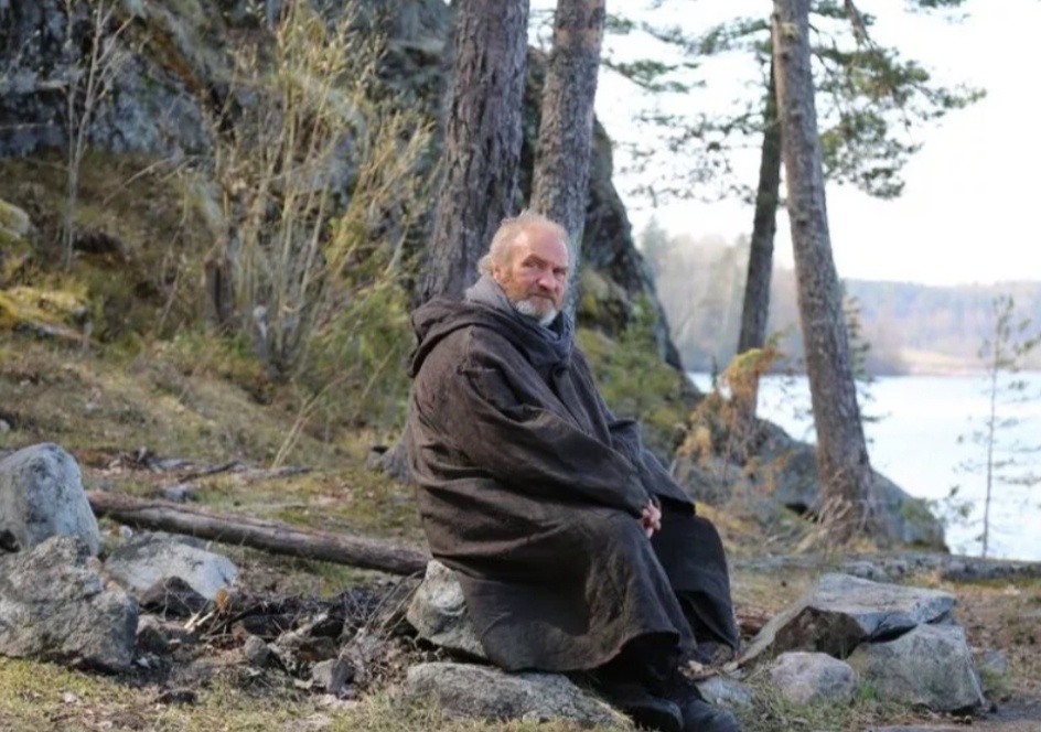 Кадр из фильма. Дед