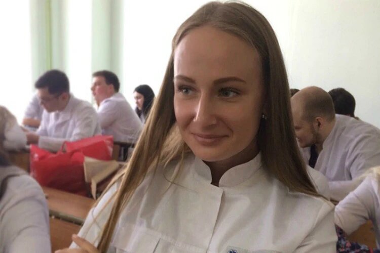 «Он решил, что справится сам»: студентка медвуза умерла из-за ошибки хирурга, который ввел слишком много обезболивающего