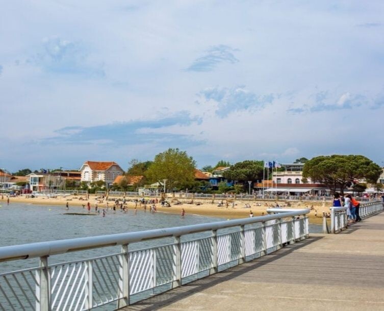 На берегу залива