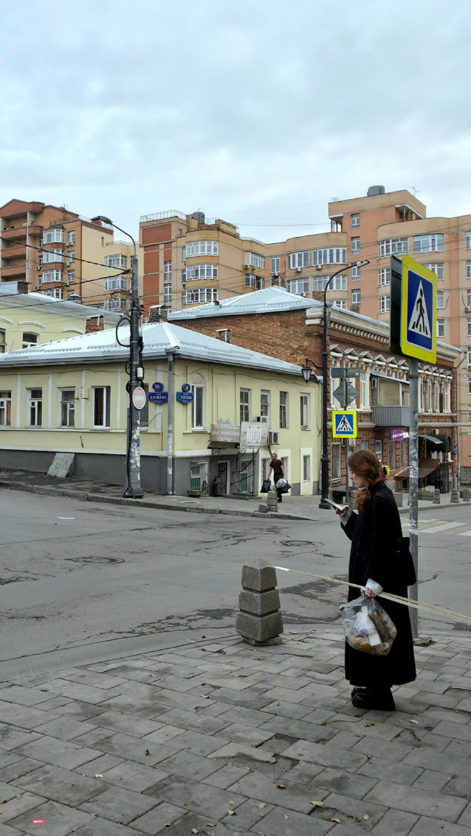 Где то возле Газетного переулка
