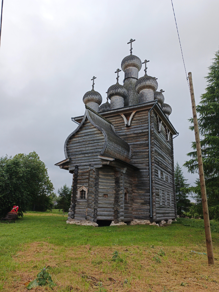 Церковь Покрова Пресвятой Богородицы (д. Рикасово, 12В) срублена в 1688 г.