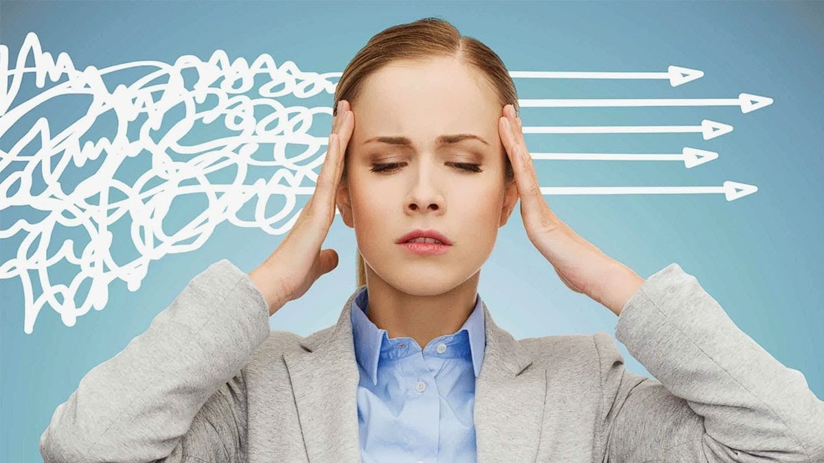 Вы замечали, как перед важным событием в животе начинается «буря» — урчание, спазмы, желание бежать в туалет? Это не совпадение. Кишечник — наш «второй мозг», и он мгновенно реагирует на стресс. А неправильное питание и сидячий образ жизни лишь усугубляют проблему.