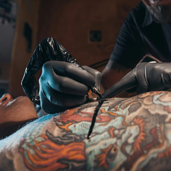 Раньше татуировки носили сакральное значение. Сейчас это просто украшение. Оправдан ли такой риск? Фото by supa.ru