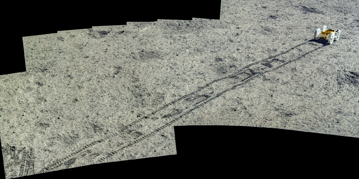 Движение лунохода миссии "Чанъэ-6" на обратной стороне Луны в начале июня 2024 года, изображение из открытых источников