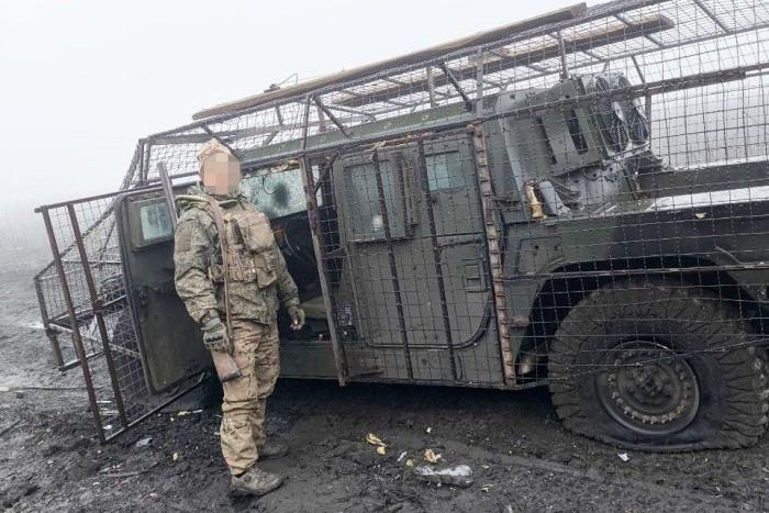 Очередной трофейный подбитый американский бронеавтомобиль Humvee (HMMWV), источник Телеграм-канал Уголок Ситха