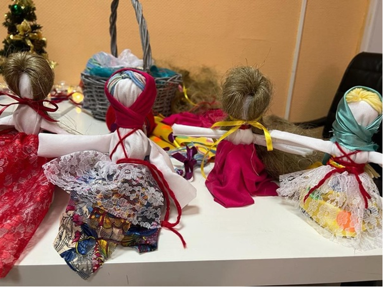 Из фото архива студии Искусство психологии