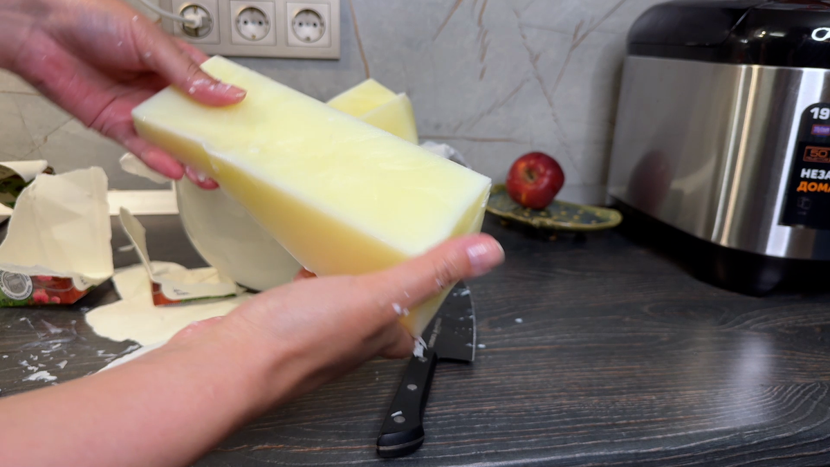 👆В галерее — фото пошагового рецепта приготовления творожного сыра в домашних условиях