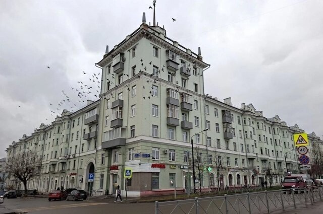    Дом по ул. Копылова, 5 - наивысшая архитектурная точка Соцгорода. Фото: АиФ/ Ольга Любимова