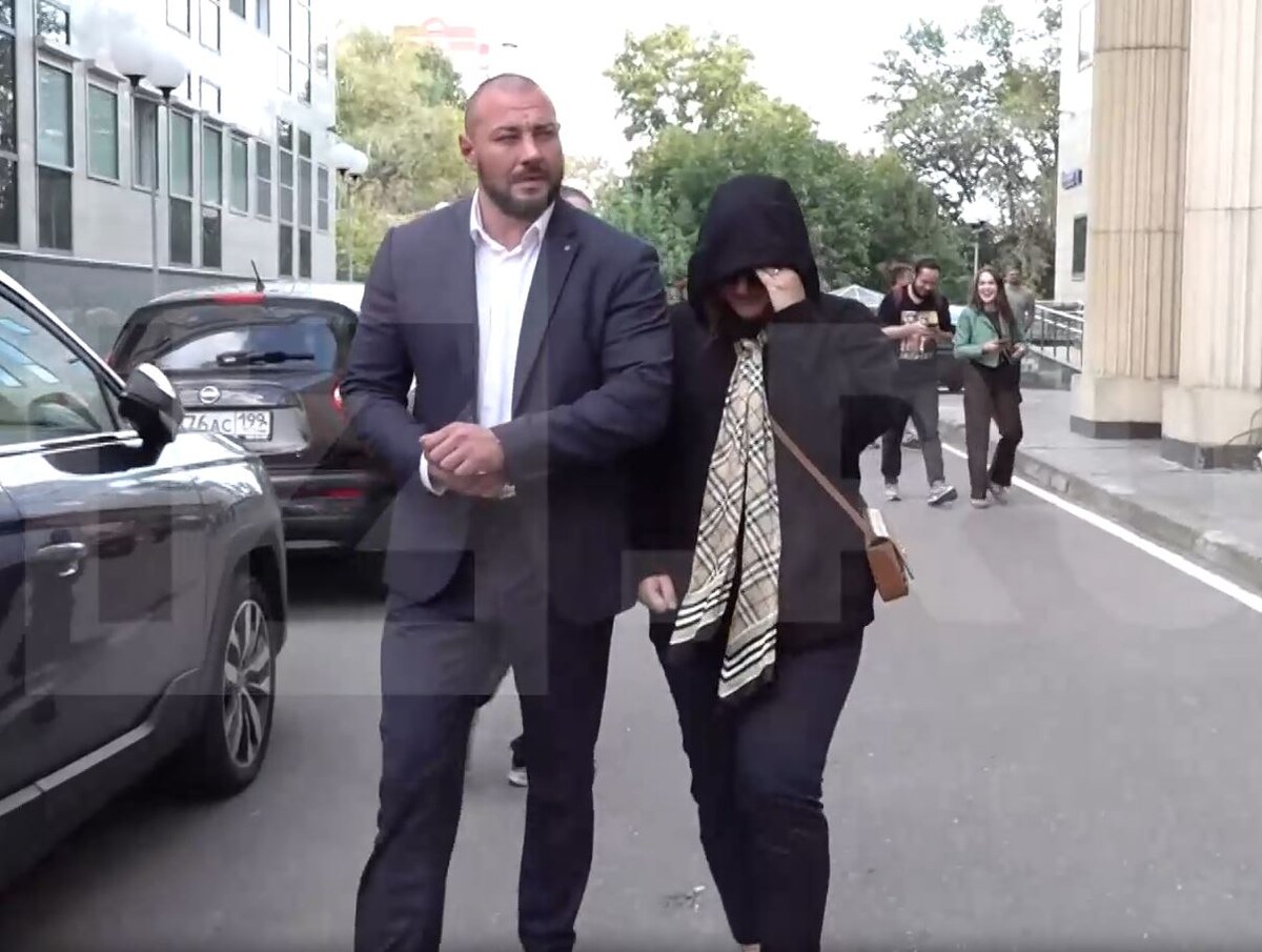 Полина Лурье воздерживается от любых комментариев / Фото: Известия 