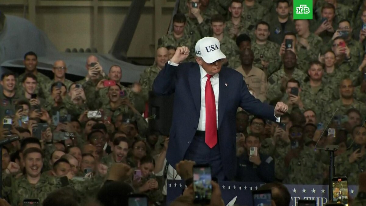    Трамп станцевал перед рискующими остаться без зарплаты военными