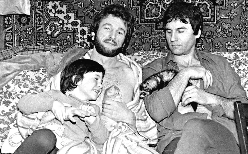 Когда Игорь Тальков создал группу «Спасательный Круг», Владимир присоединился к брату в качестве директора и мастера по свету. Работал с коллективом вплоть до 1991 года, когда Тальков-младший погиб. 
