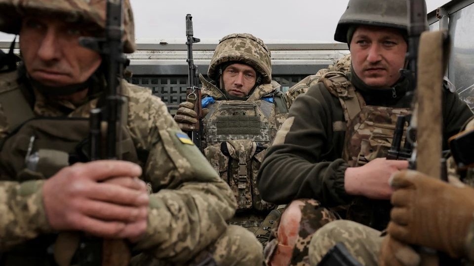 Украинские боевики потерпели крах и ушли в интернет: там они внезапно «взяли» Волчанск