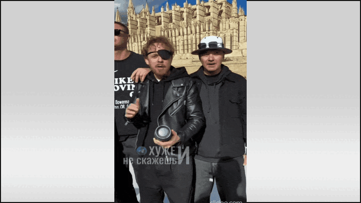    Как задорно поют. И главное, нашли, на кого можно равняться! Видео: ТГ-канал "Хуже и не скажешь"