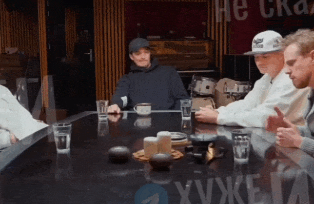    "Каста" уверена, что России сейчас нечем гордиться. ТГ-канал "Хуже и не скажешь"