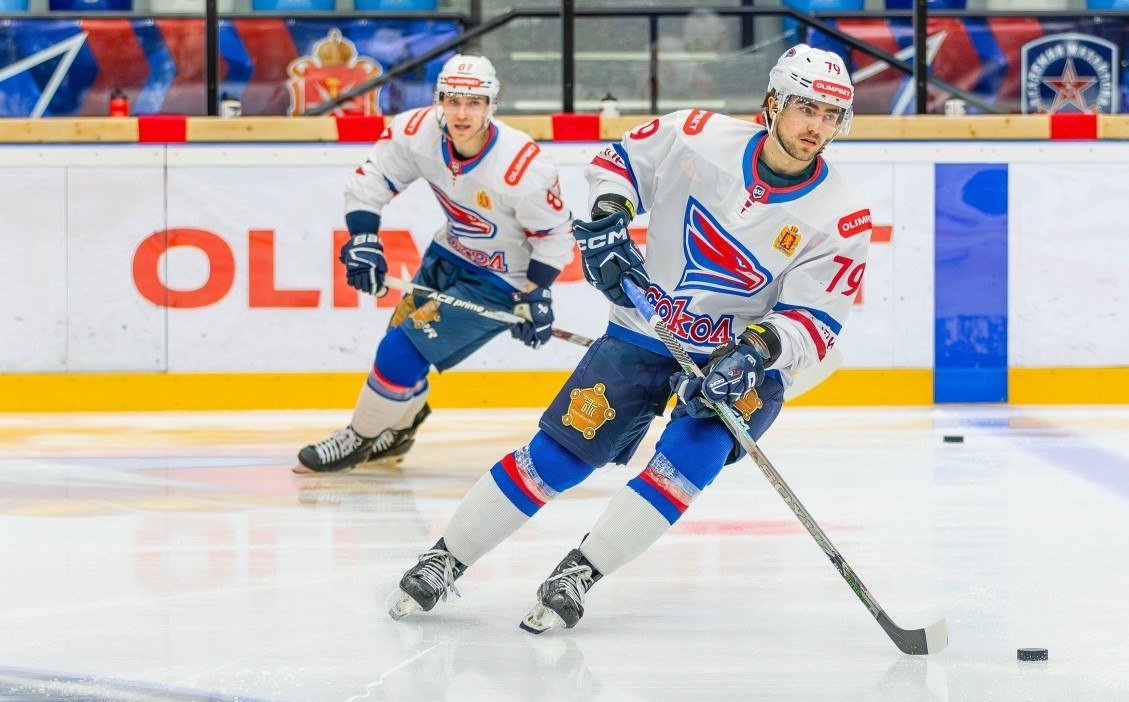     Дошло до буллитов: кто выиграл в дерби Красноярского края по хоккею