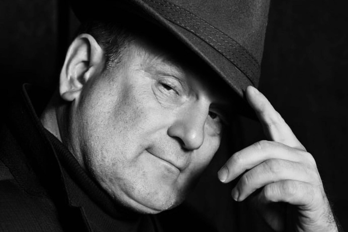     Умер в 55 лет лучший Дед Мороз России, чемпион мира по чтению вслух на русском языке, актер Александр Скавыш