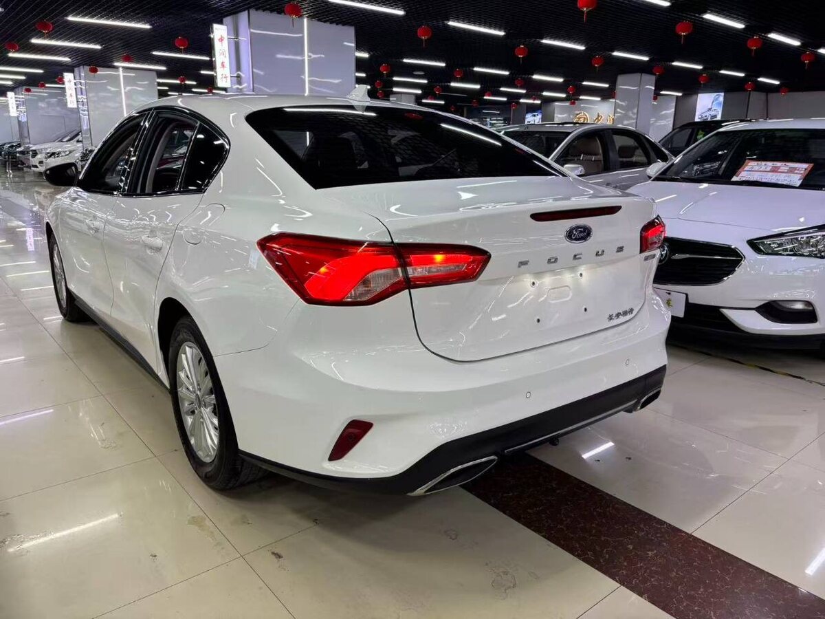 2021 Ford Focus Sedan - китай / china