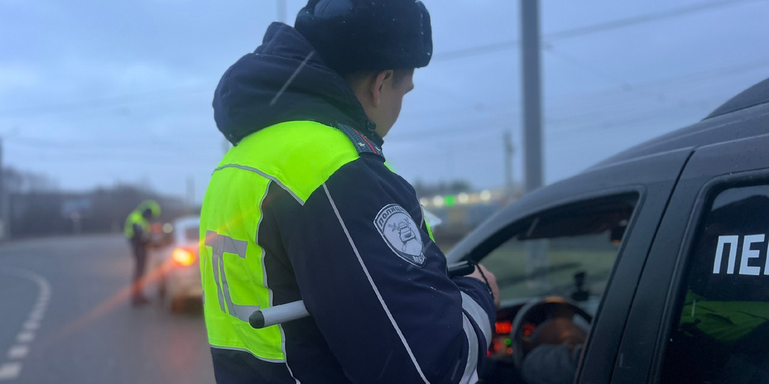 Инспектор ГИБДД задаёт вопрос «Почему нарушаем?»: как правильно отвечать? Ответ автоюриста