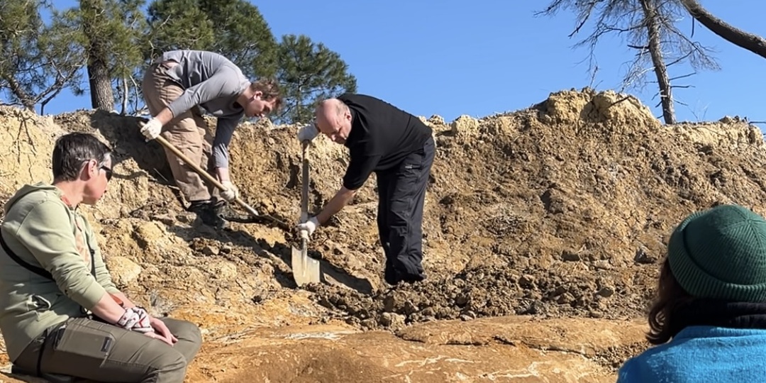 Исследования геоморфологов и гидрологов в стране гор и рек