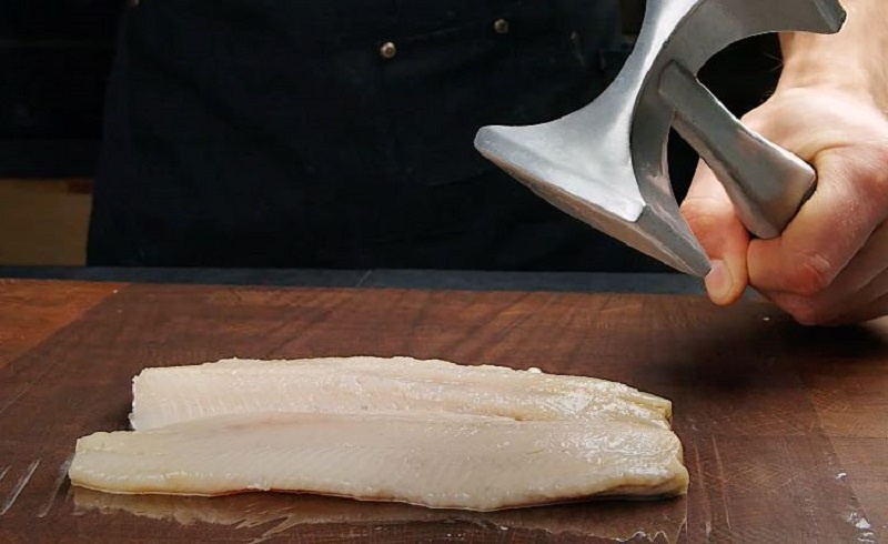 Новогоднее блюдо без лишних затрат: сельдь, сырок и картошка — вкусно и эффектно