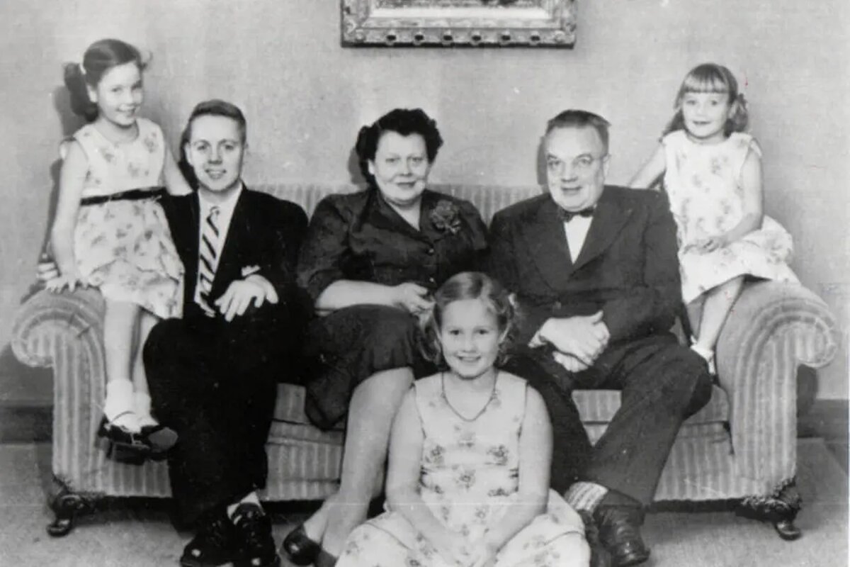 Семья вместе со старшим сыном, который в момент исчезновение проходил службу в другом штате. techinsider.ru