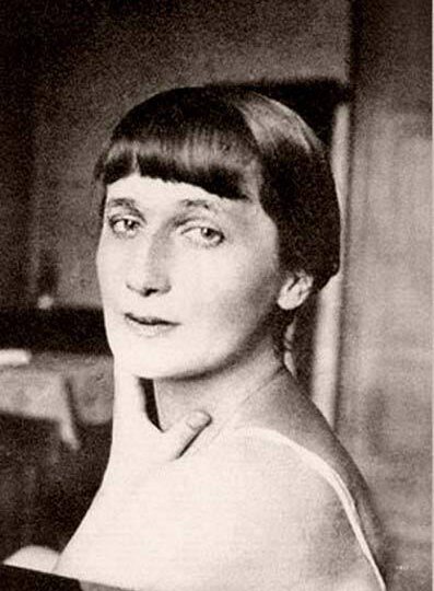 "Сжала руки под темной вуалью" Ахматова