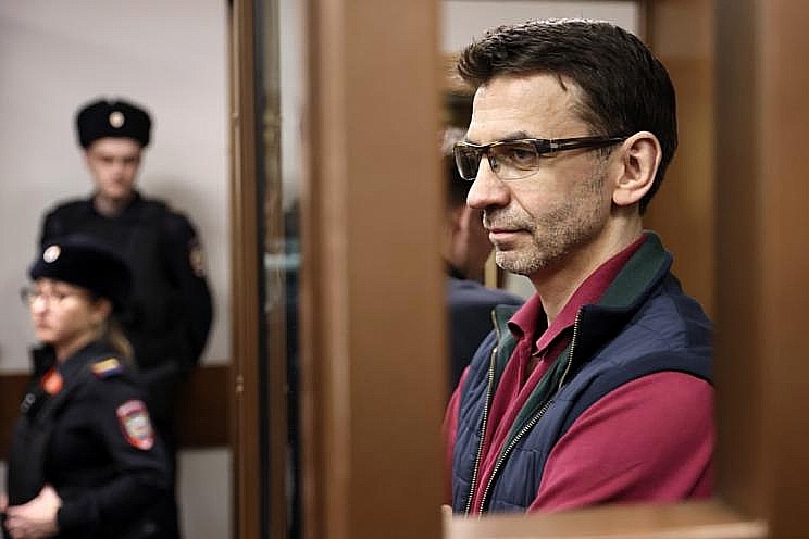 Михаил Абызов