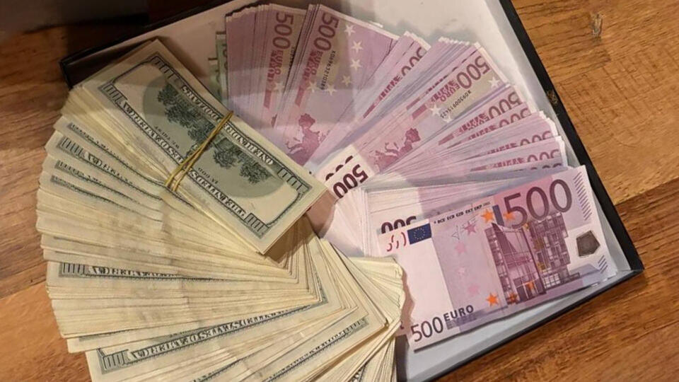     Начальника колонии в Ленобласти задержали по делу о взятках t.me/Питерский Следком