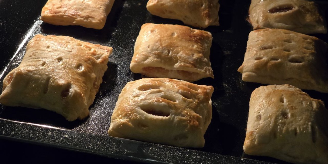 Слойки с яблочной начинкой: немного тепла в сезон осенней хандры