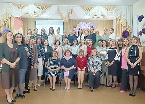    Коллектив Лицея № 1 г. Аксая. / ФОТО из архива Лицея № 1 г. Аксая Администратор