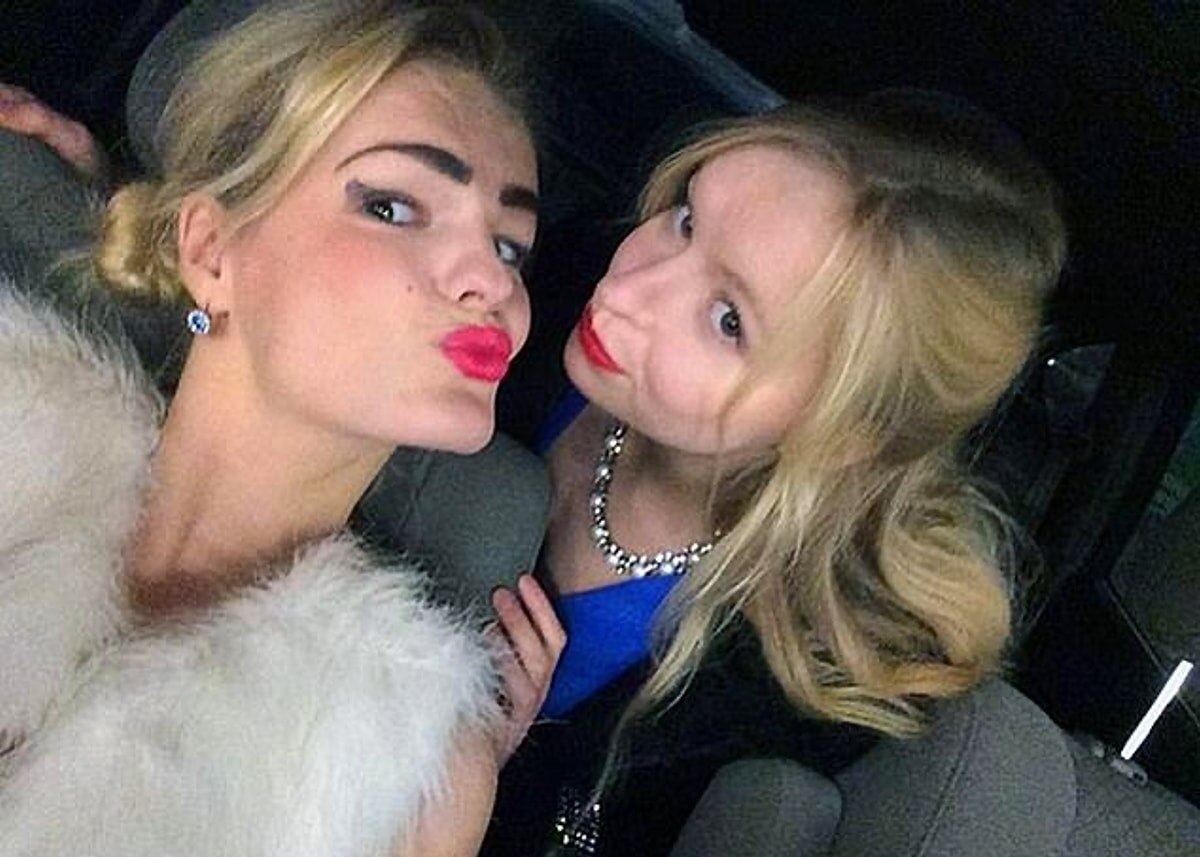 Лиза и Стефания соцсети