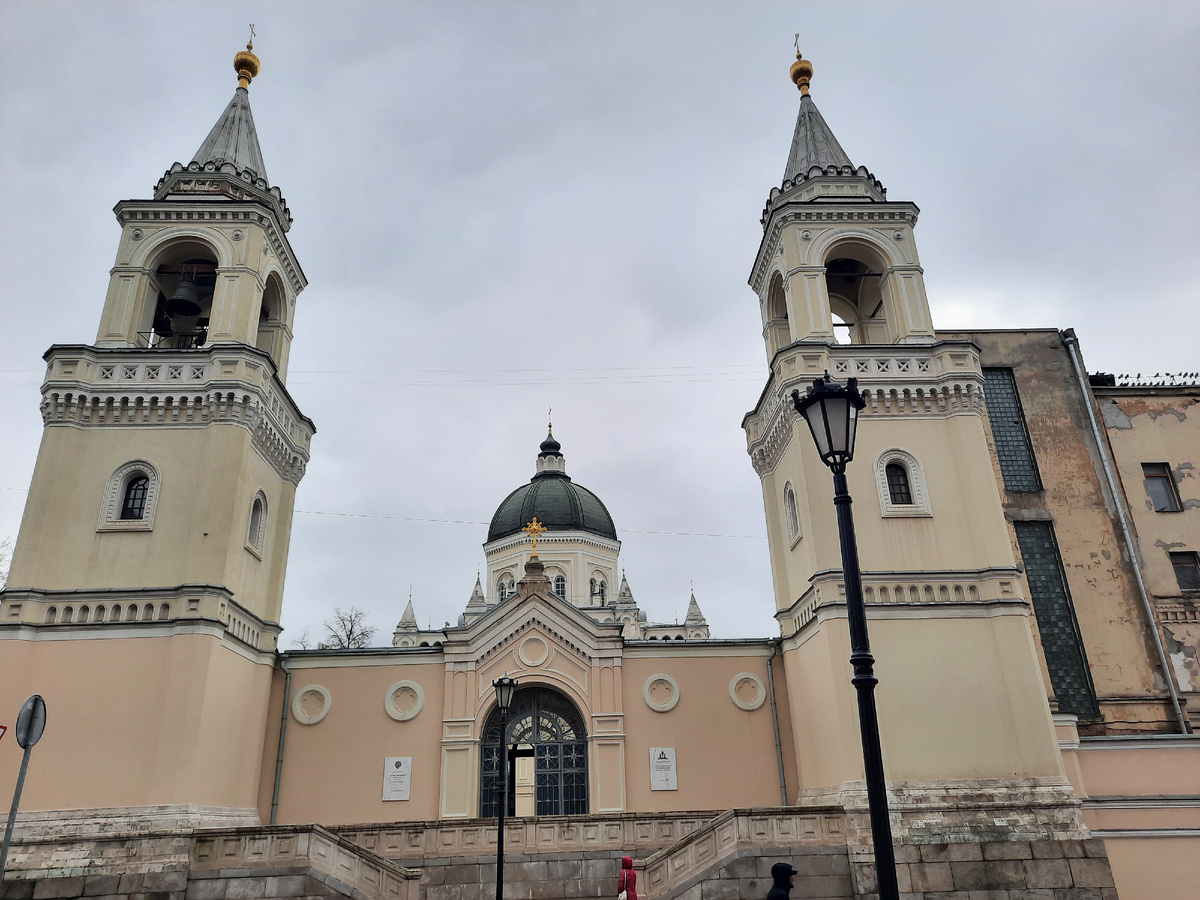 Иоанно-Предтеченский монастырь на Ивановской горке (фото автора)
