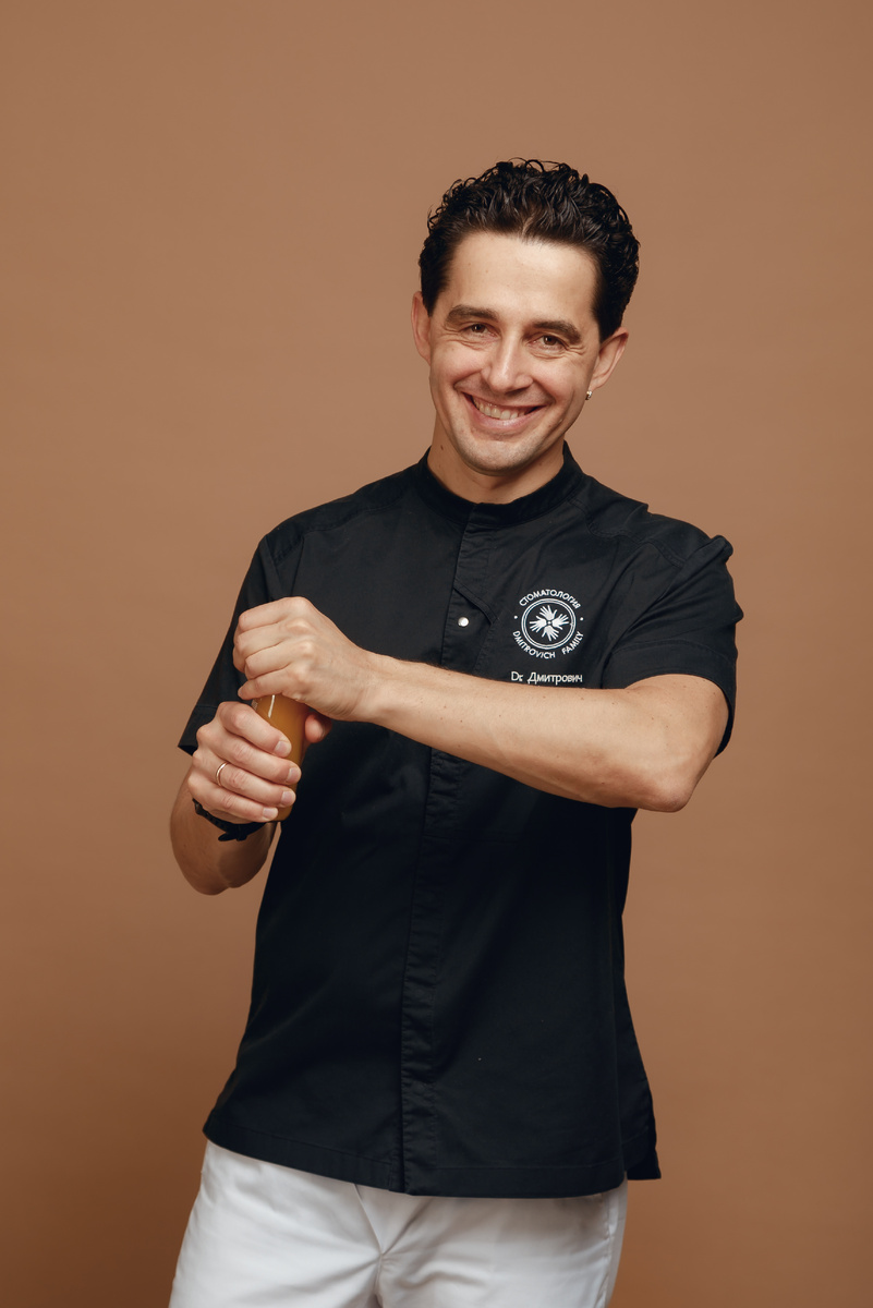 Фотография взята с сайта стоматологии Дмитрович Фэмили https://www.dmitrovich.ru/