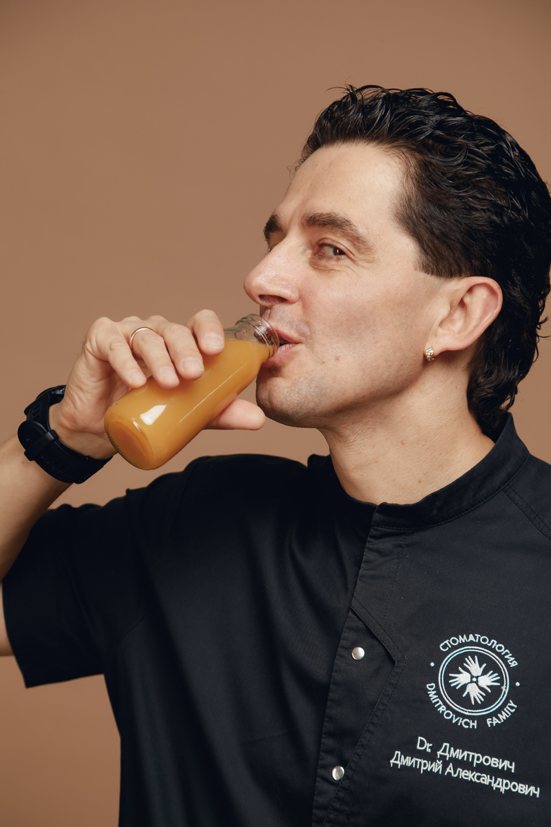 Фотография взята с сайта стоматологии Дмитрович Фэмили https://www.dmitrovich.ru/