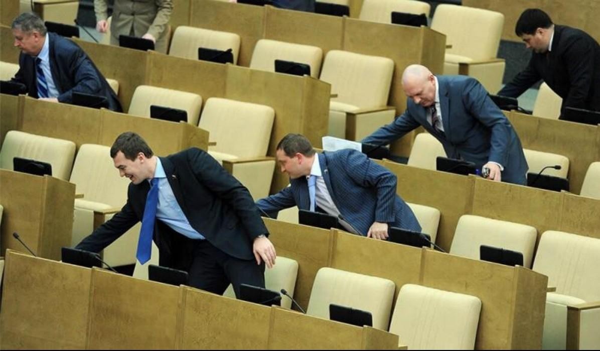 Если депутаты едингласно принимают закон в первом чтении, еще не значит, что его нельзя отменить.