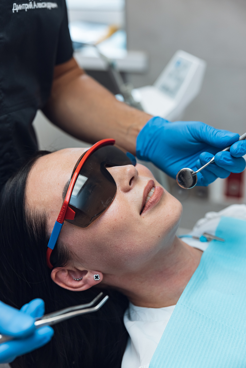 Фотография взята с сайта стоматологии Дмитрович Фэмили https://www.dmitrovich.ru/