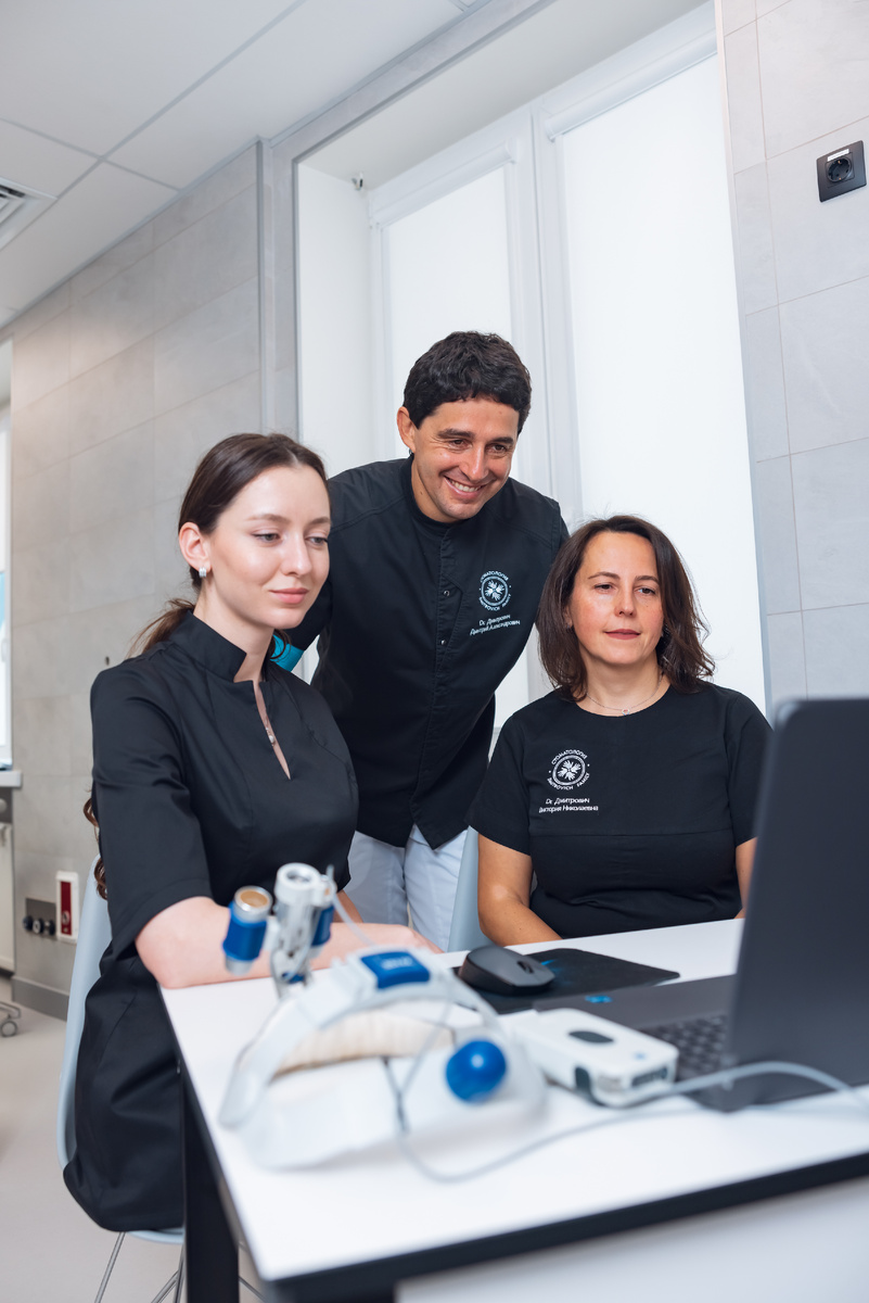 Фотография взята с сайта стоматологии Дмитрович Фэмили https://www.dmitrovich.ru/