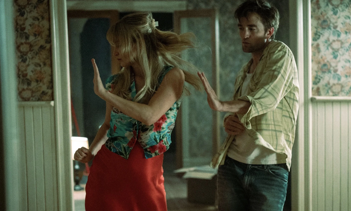 Кадр из фильма "Умри, моя любовь"