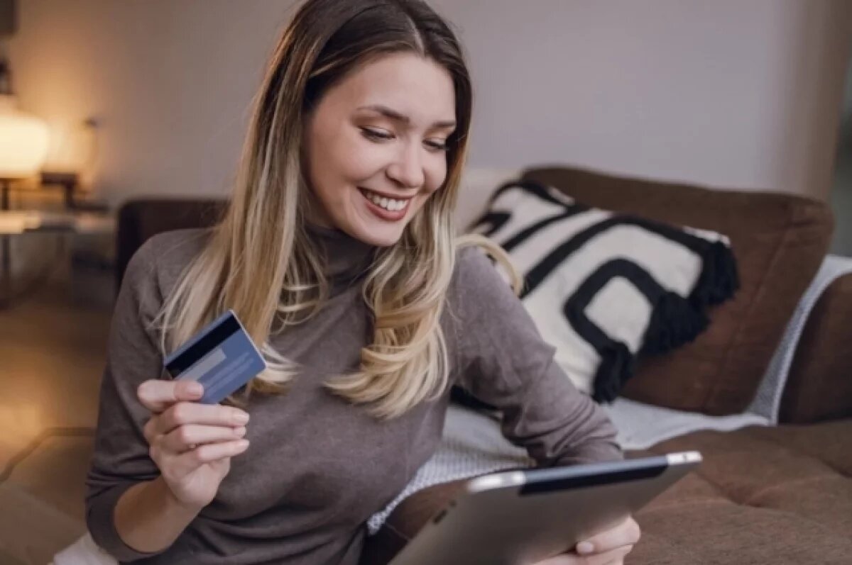    Стало известно, сколько банковских карт есть у жителей Карелии