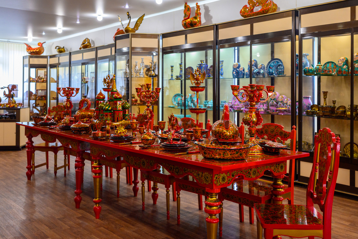 Хохломская роспись. Взято из открытых источников