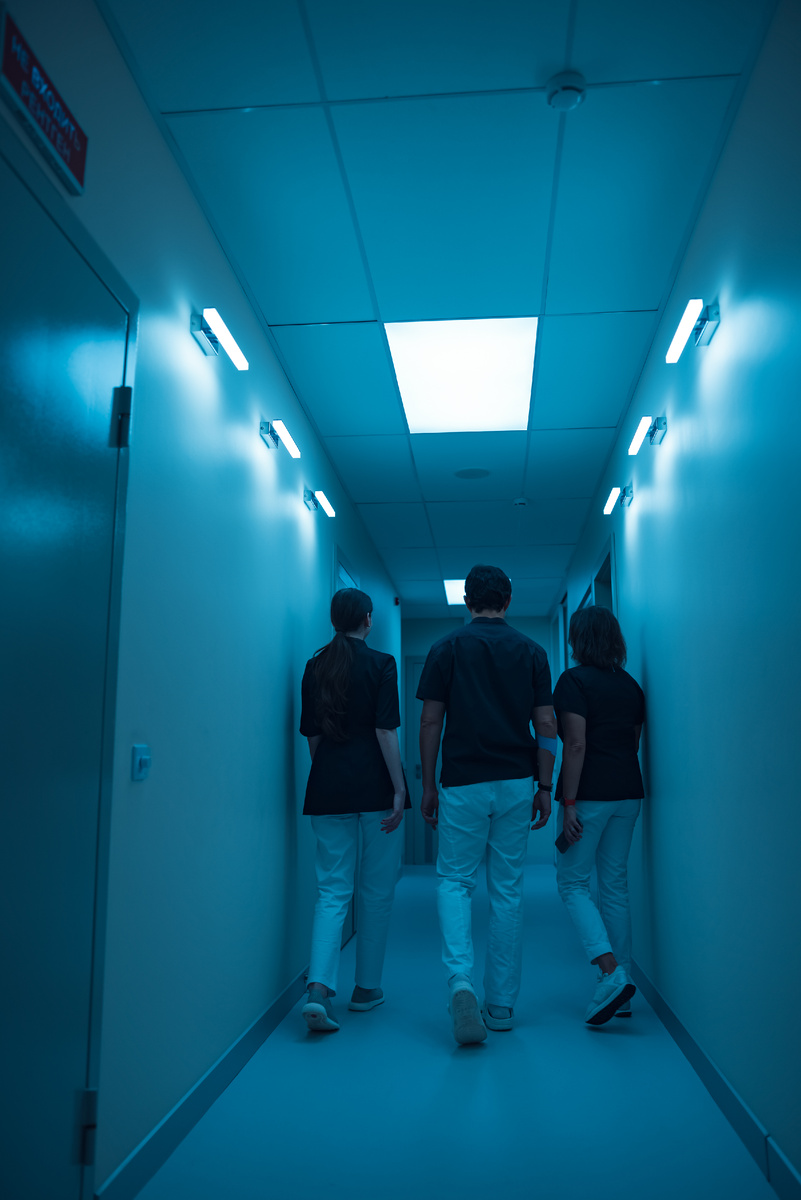 Фотография взята с сайта стоматологии Дмитрович Фэмили https://www.dmitrovich.ru/