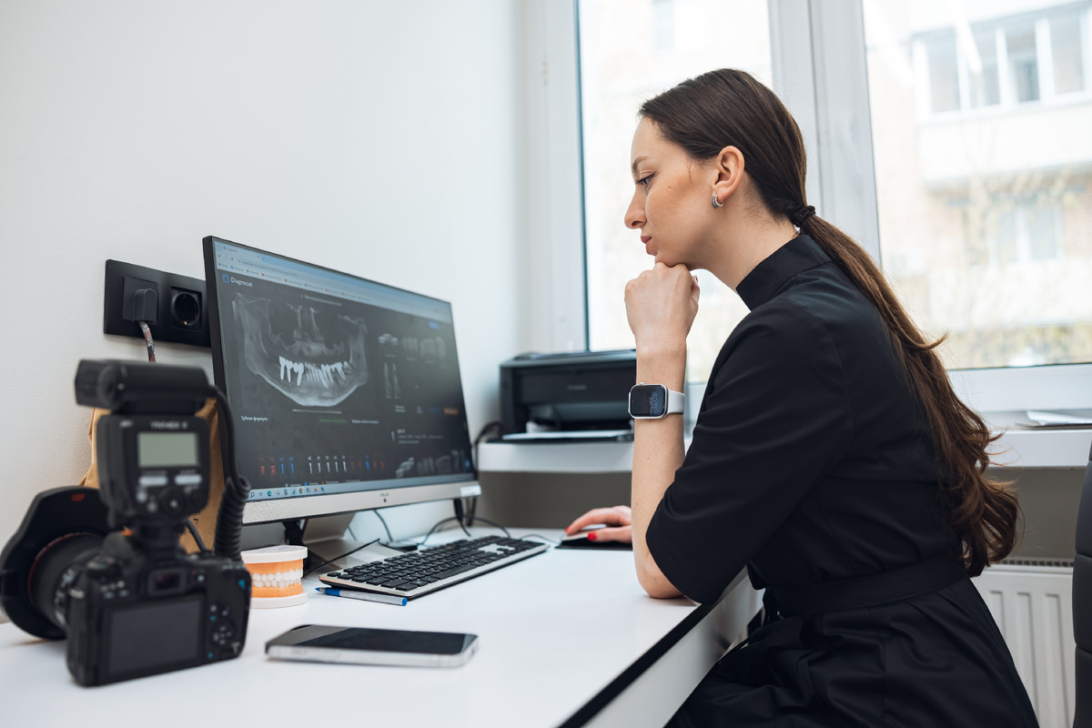 Фотография взята с сайта стоматологии Дмитрович Фэмили https://www.dmitrovich.ru/