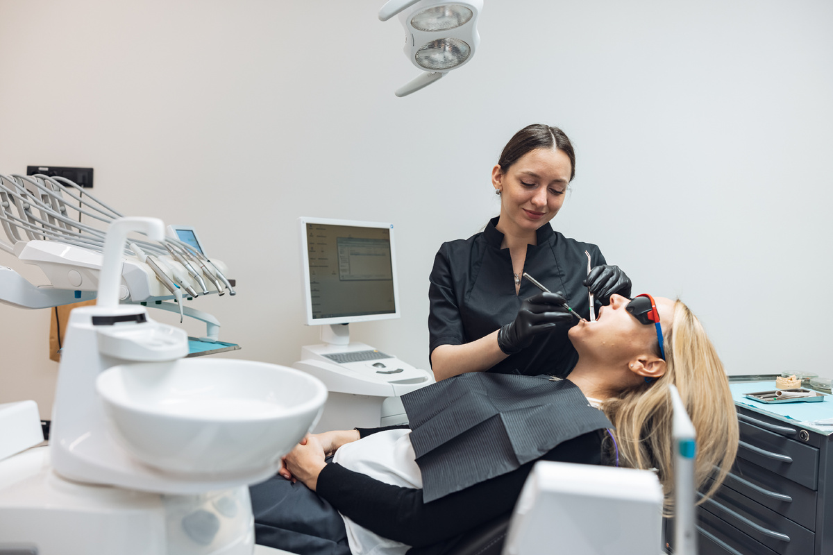 Фотография взята с сайта стоматологии Дмитрович Фэмили https://www.dmitrovich.ru/